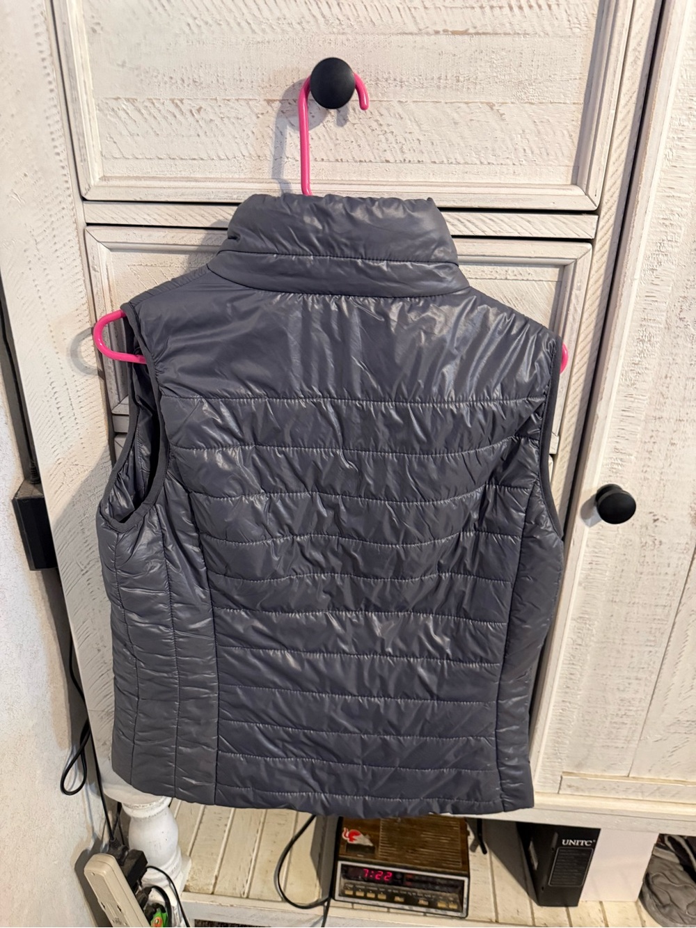 Active USA Quilted Puffer Vest in Gray